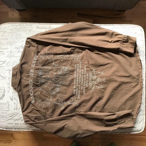 Roar Lion Embroidered Shirt - Picture 6 of 10